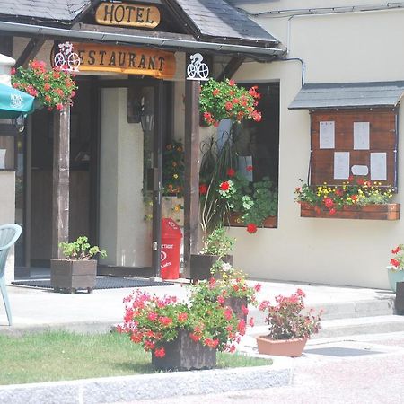 Hôtel Restaurant de la poste Saint-Colomban-des-Villards Exterior foto