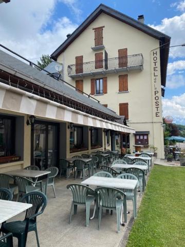 Hôtel Restaurant de la poste Saint-Colomban-des-Villards Exterior foto